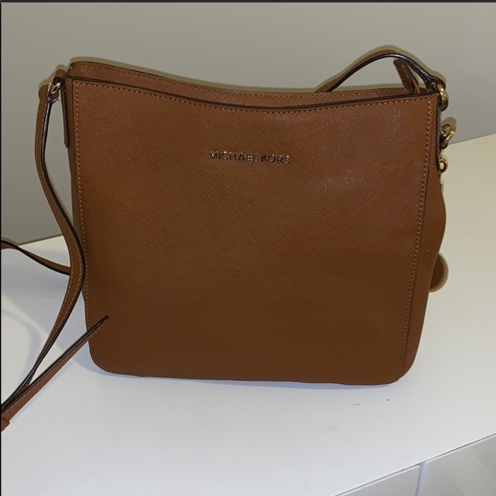 Michael Kors Cross Body Brag Brown